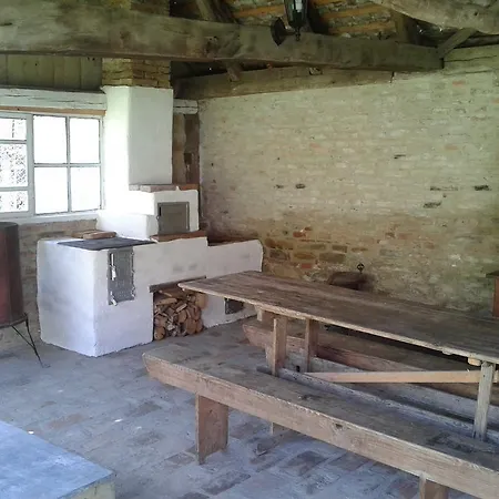 Bed & Breakfast Convivium Transilvania 3*